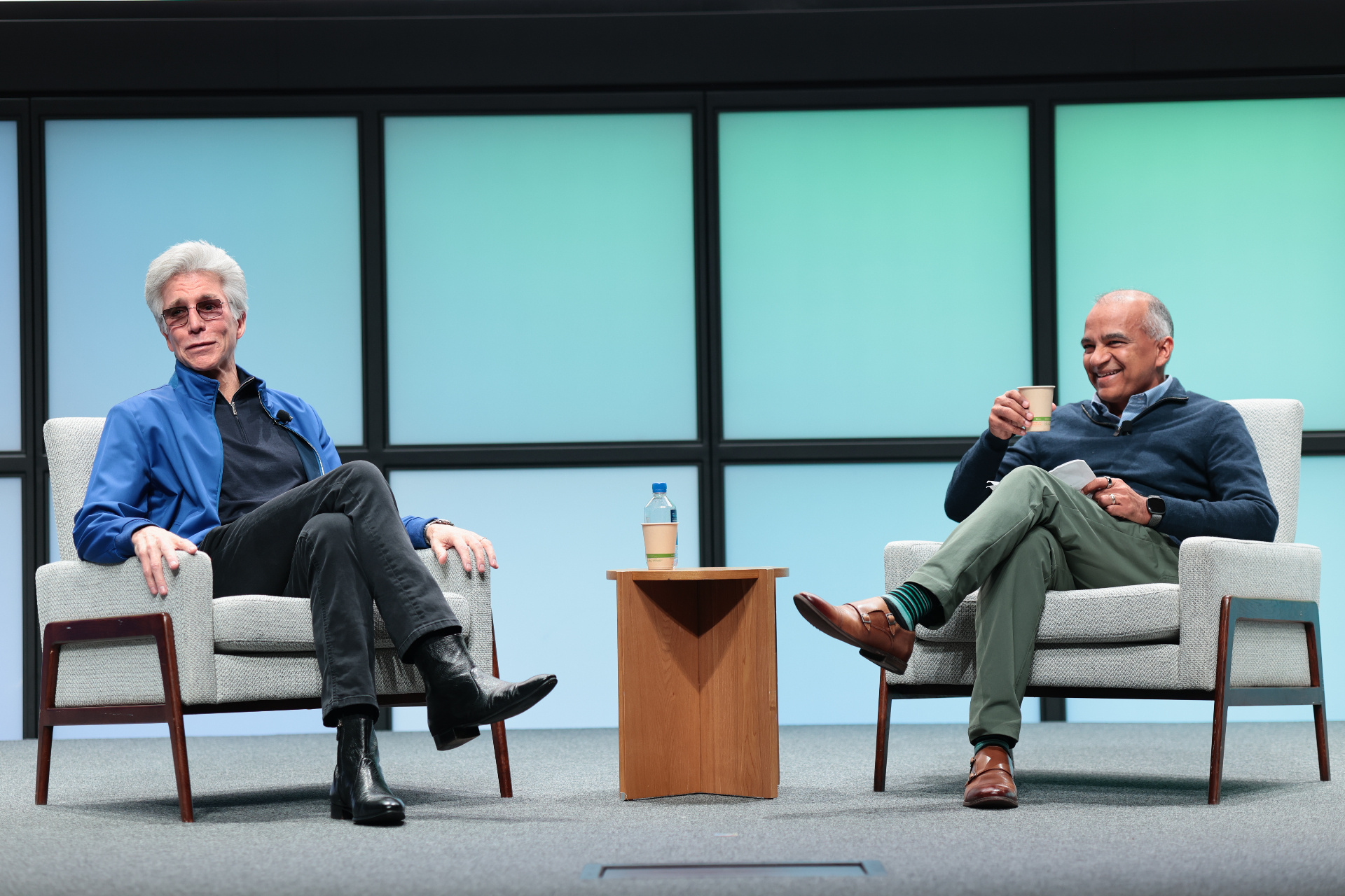 A jornada de quem pensa como dono: como Bill McDermott transformou um delicatessen em Long Island numa filosofia de liderança para a era dos agentes