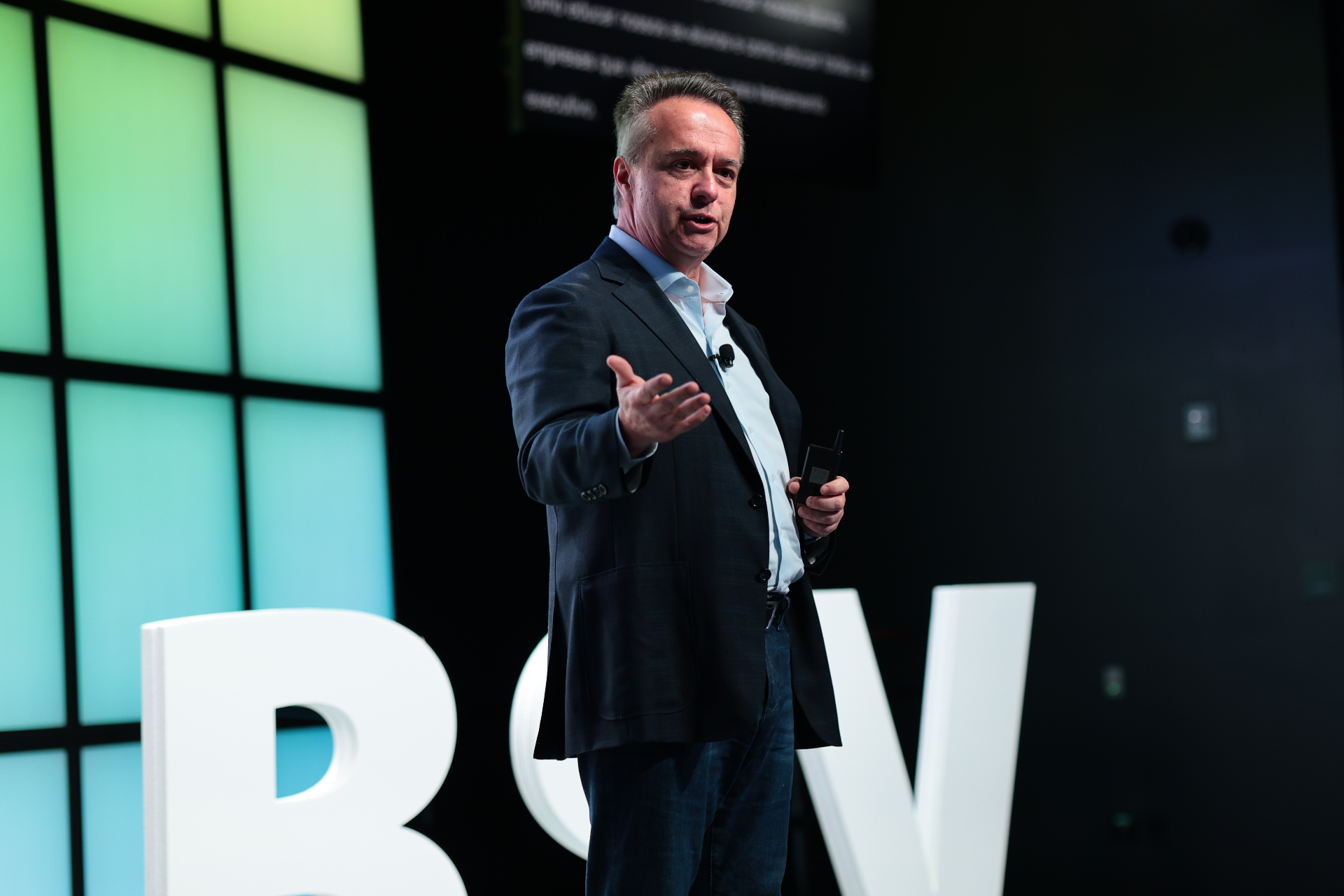 O que vem a seguir em IA: da atenção ao mundo físico — uma aula em trinta minutos